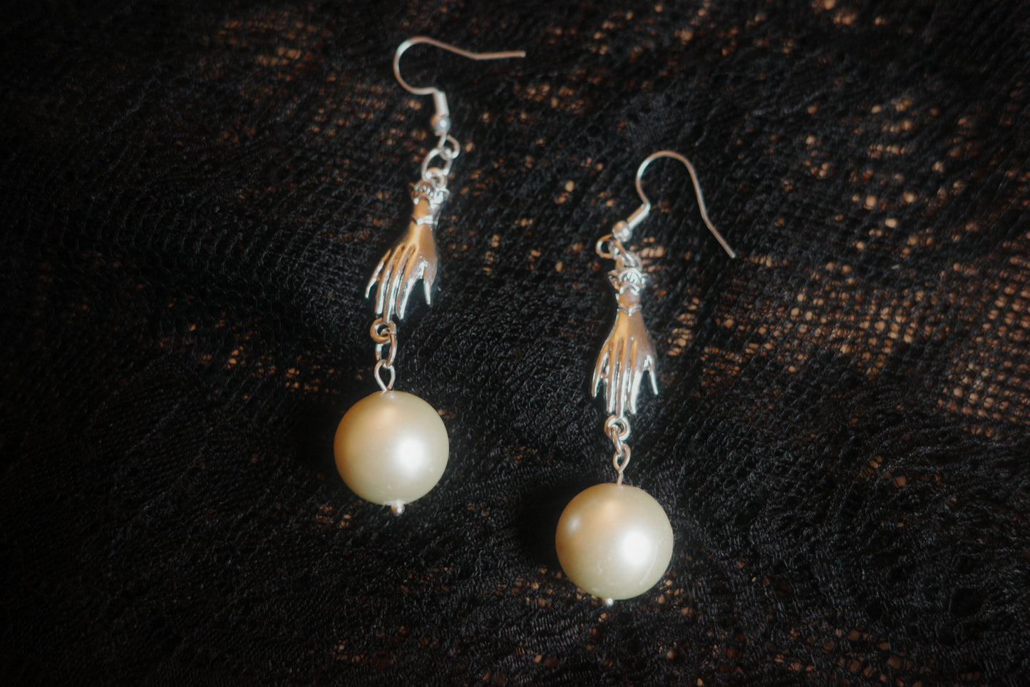 handmade silver plated earring with pearl pendant