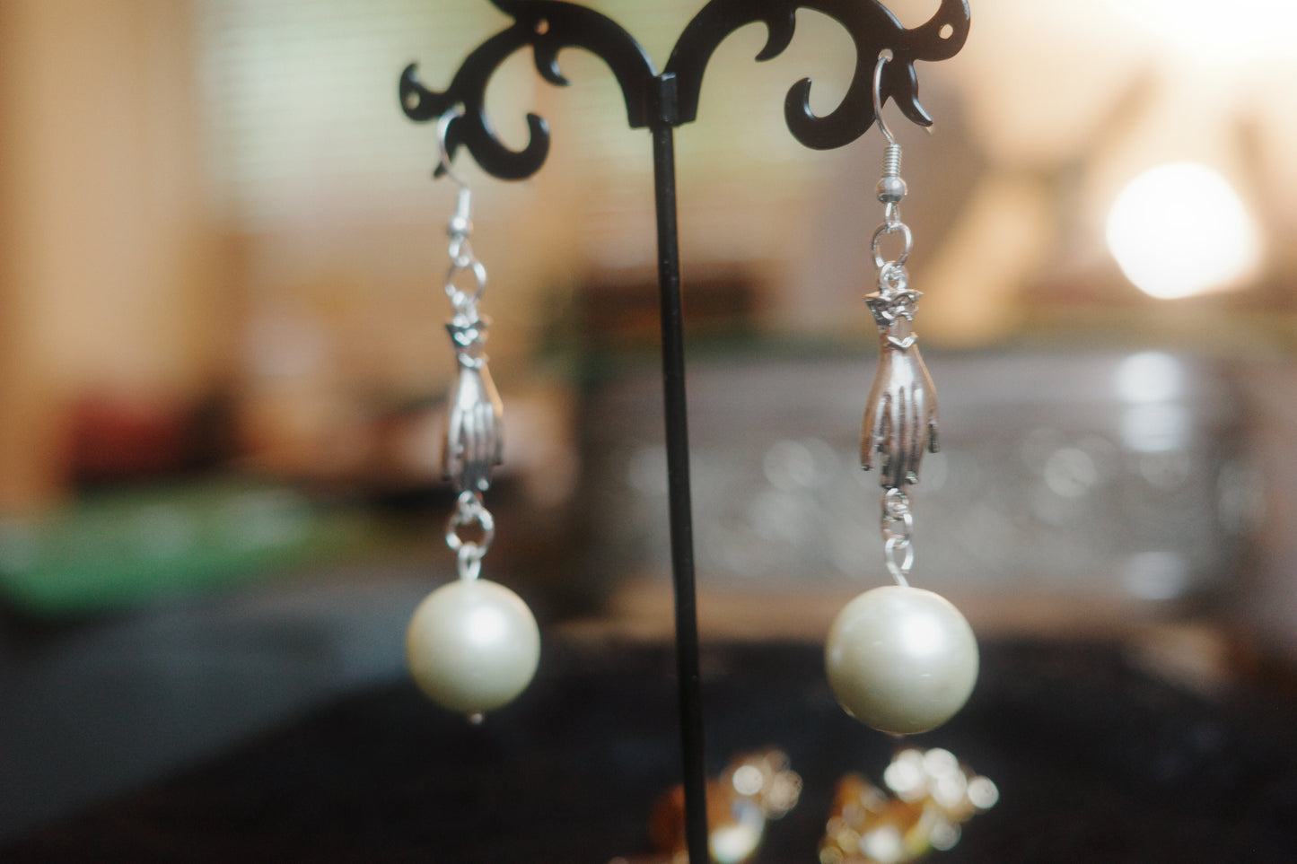 handmade silver plated earring with pearl pendant