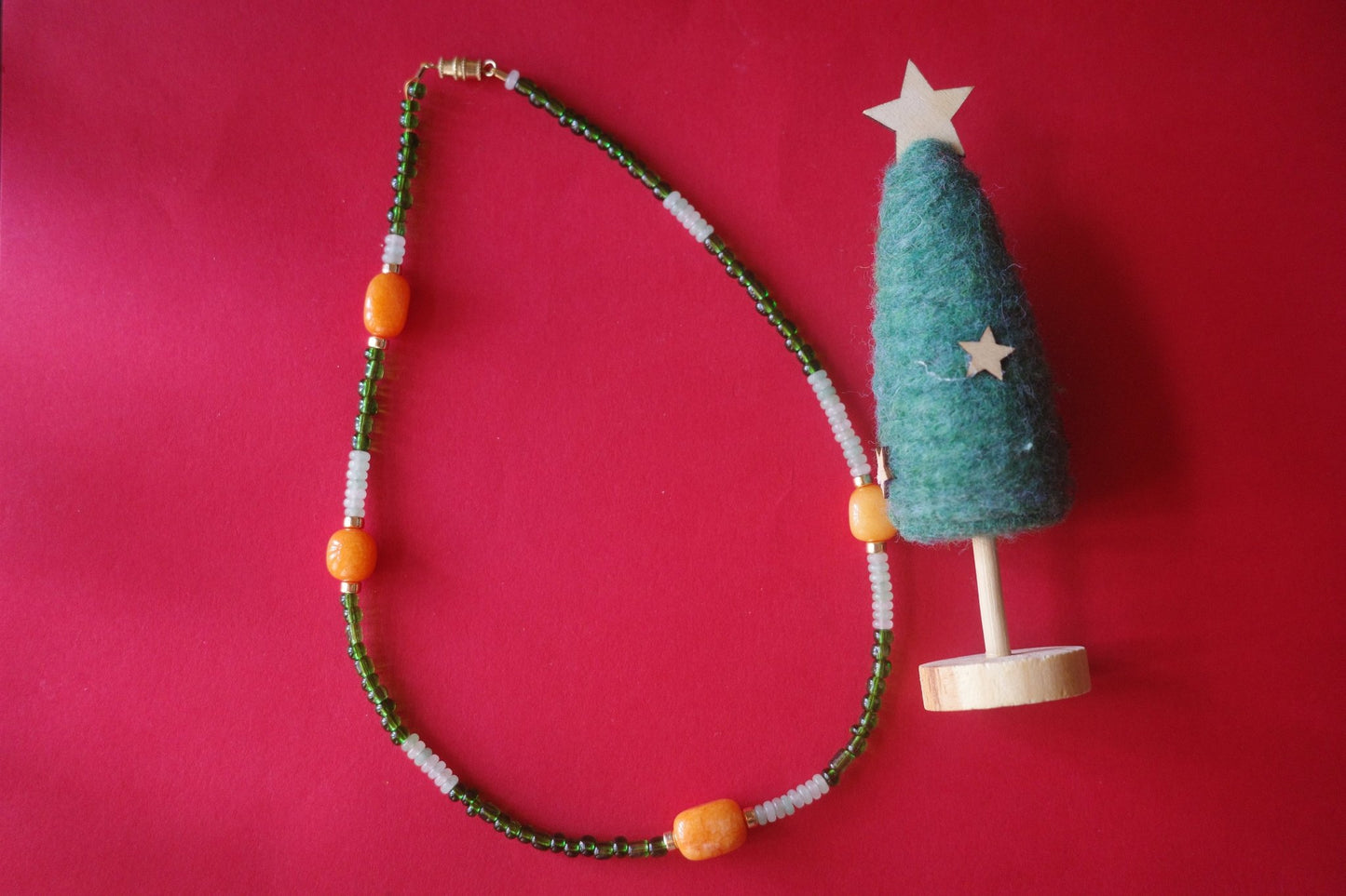 Enchanting Harmony: Handmade Green Glass Bead Necklace with Orange Stone Pendants - Minmin handmade