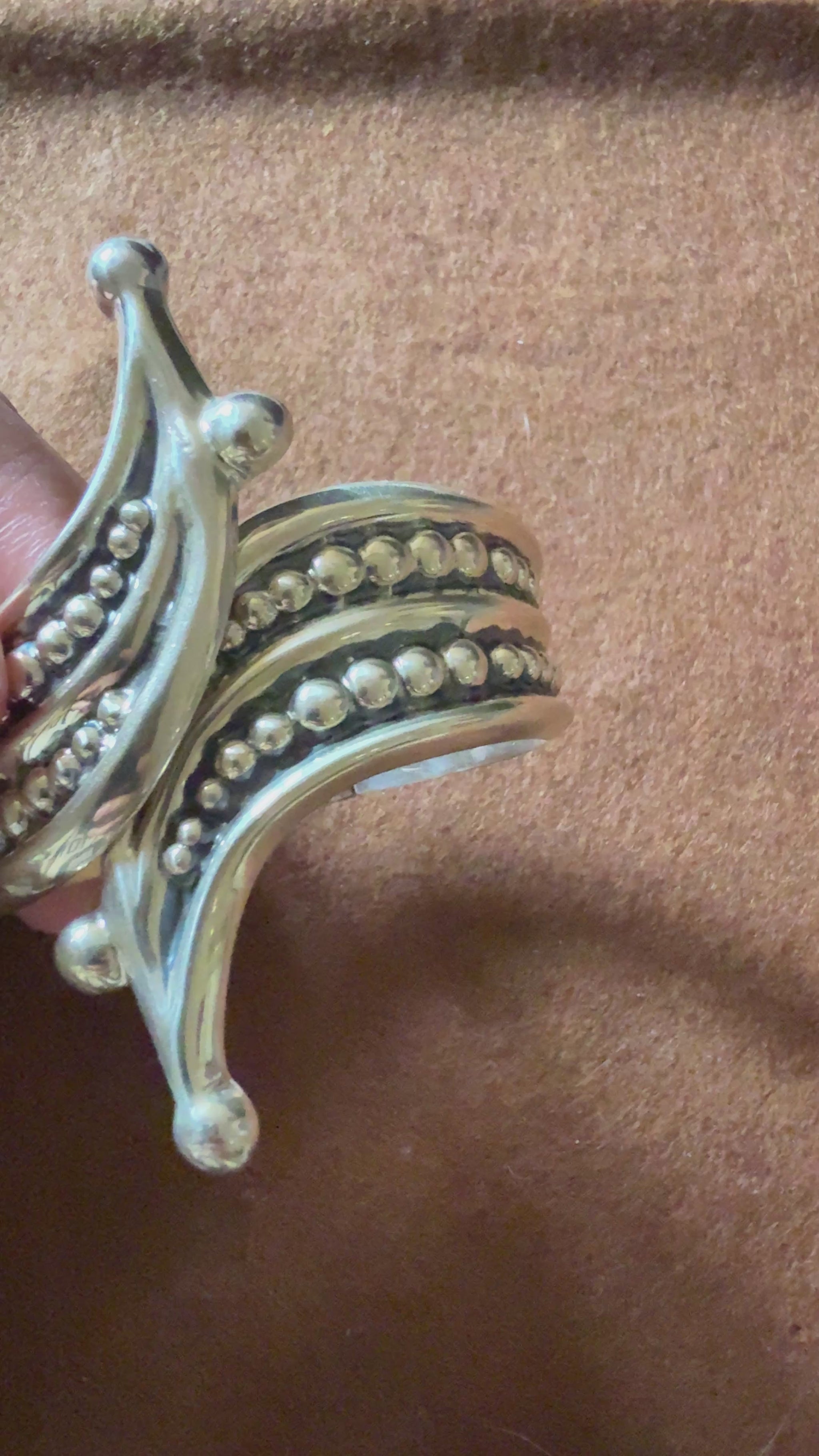 vintage taxo sterling silver cuff close up video